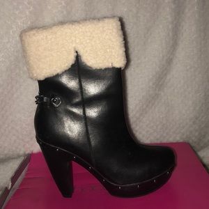 Shoedazzle Stefania Boots